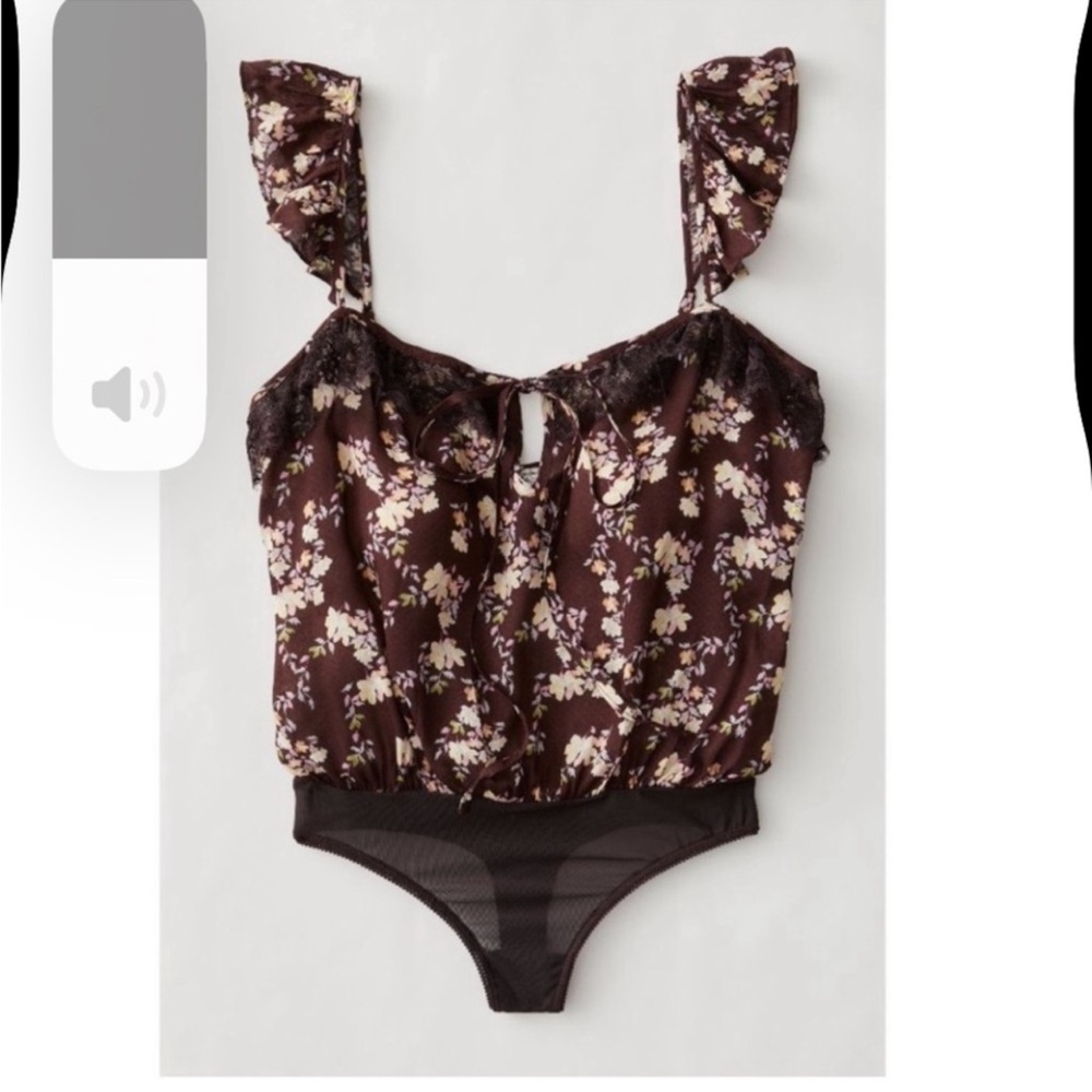NWT- FREE PEOPLE BURGUNDY FLORAL TAKE IT AWAY LACE BODYSUIT TOP, size large - Picture 3 of 3